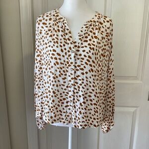 Flawless Tan Leopars Spot Print Button-Down Blouse | 100% Rayon | Size M